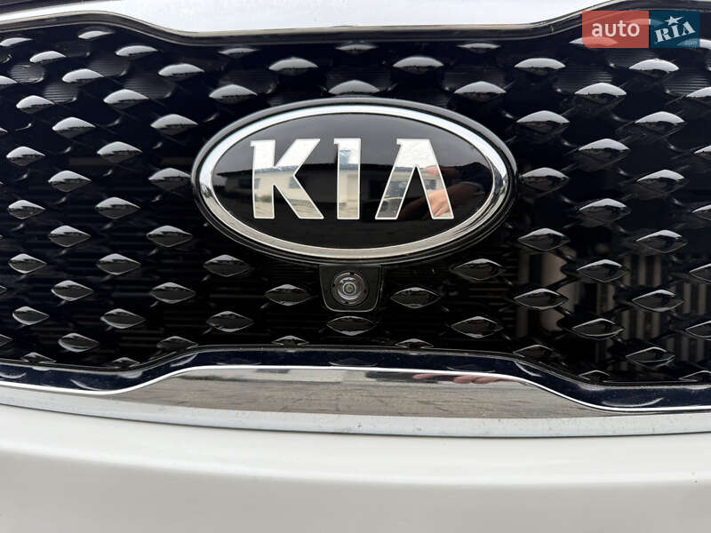 Внедорожник / Кроссовер Kia Sorento 2016 в Ровно