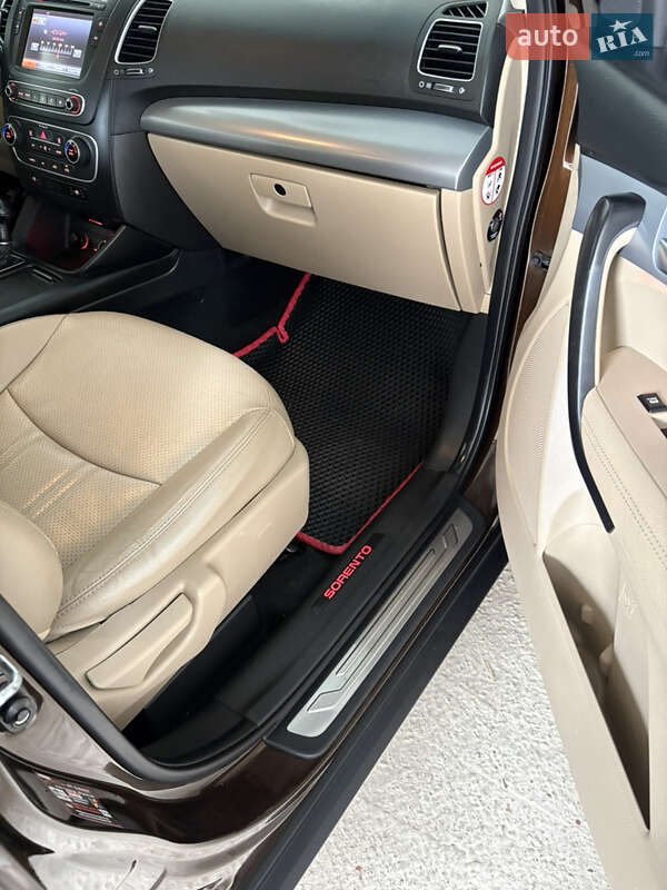 Внедорожник / Кроссовер Kia Sorento 2013 в Черновцах фото 41 Внедорожник / Кроссовер Kia Sorento 2013 в Черновцах