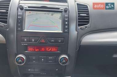 Позашляховик / Кросовер Kia Sorento 2011 в 