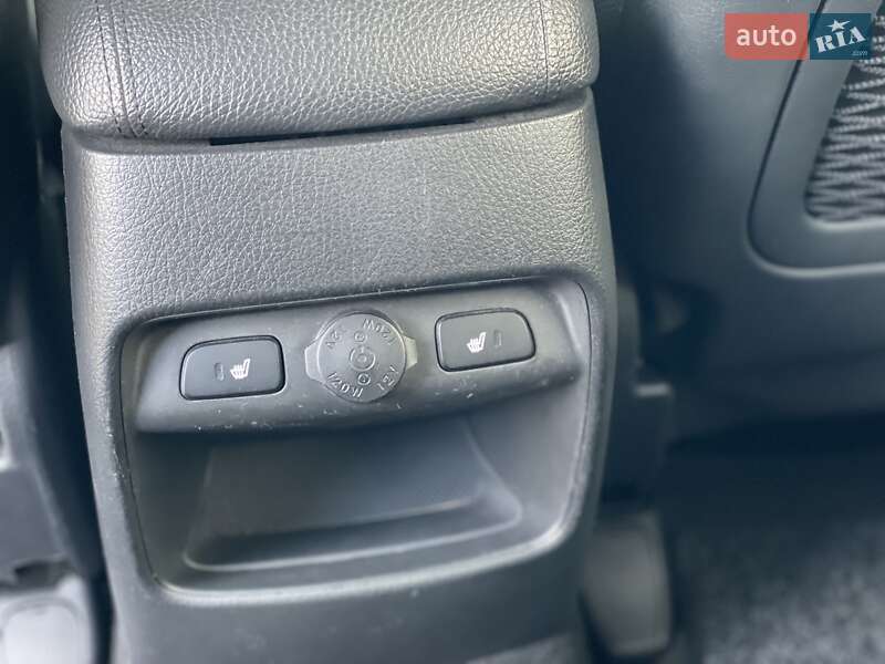 Внедорожник / Кроссовер Kia Sorento 2014 в Стрые