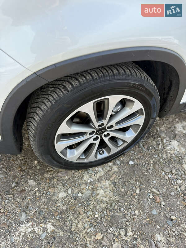 Позашляховик / Кросовер Kia Sorento 2015 в Івано-Франківську фото 12 Позашляховик / Кросовер Kia Sorento 2015 в Івано-Франківську