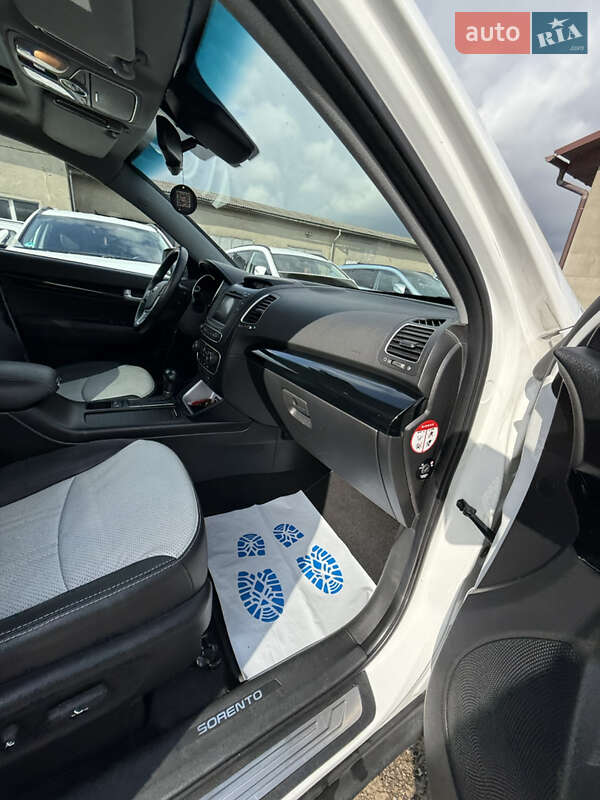 Позашляховик / Кросовер Kia Sorento 2015 в Івано-Франківську фото 33 Позашляховик / Кросовер Kia Sorento 2015 в Івано-Франківську