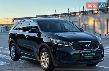Позашляховик / Кросовер Kia Sorento 2019 в  фото 4 Позашляховик / Кросовер Kia Sorento 2019 в