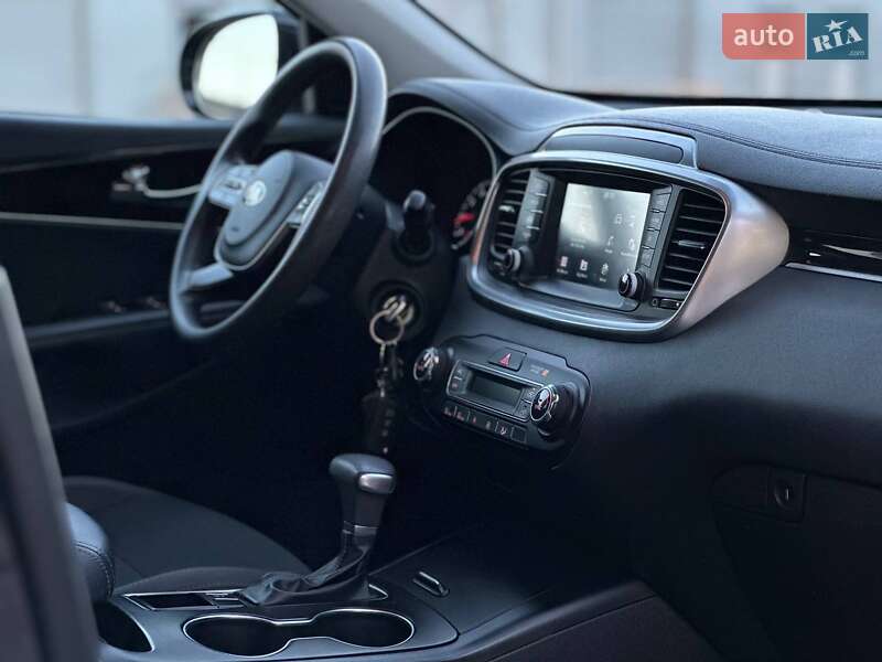 Внедорожник / Кроссовер Kia Sorento 2019 в Киеве фото 15 Внедорожник / Кроссовер Kia Sorento 2019 в Киеве