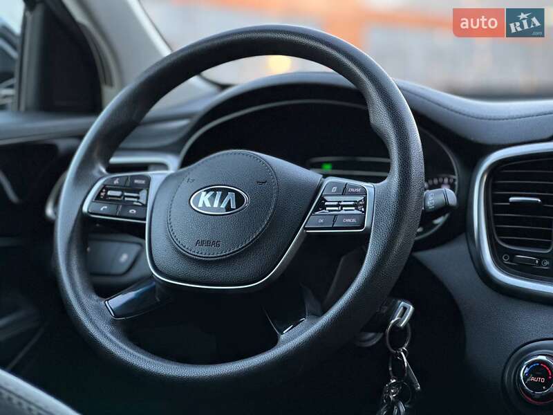 Внедорожник / Кроссовер Kia Sorento 2019 в Киеве фото 21 Внедорожник / Кроссовер Kia Sorento 2019 в Киеве