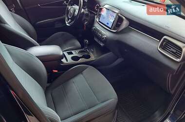 Внедорожник / Кроссовер Kia Sorento 2016 в 