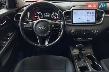Внедорожник / Кроссовер Kia Sorento 2016 в 