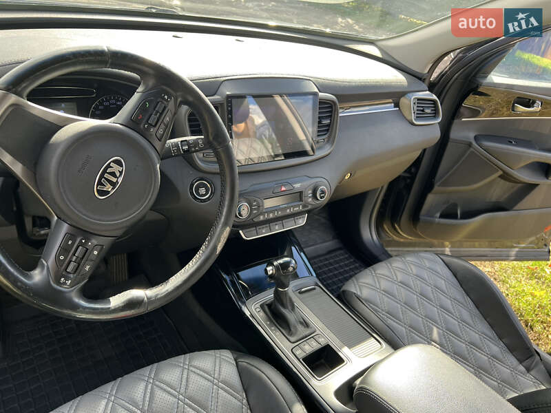 Внедорожник / Кроссовер Kia Sorento 2015 в Кагарлыке