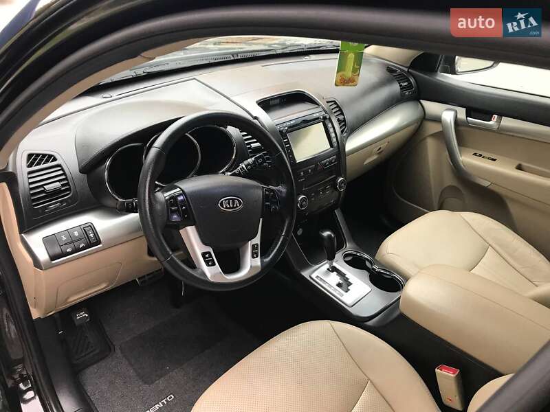 Позашляховик / Кросовер Kia Sorento 2012 в Вінниці