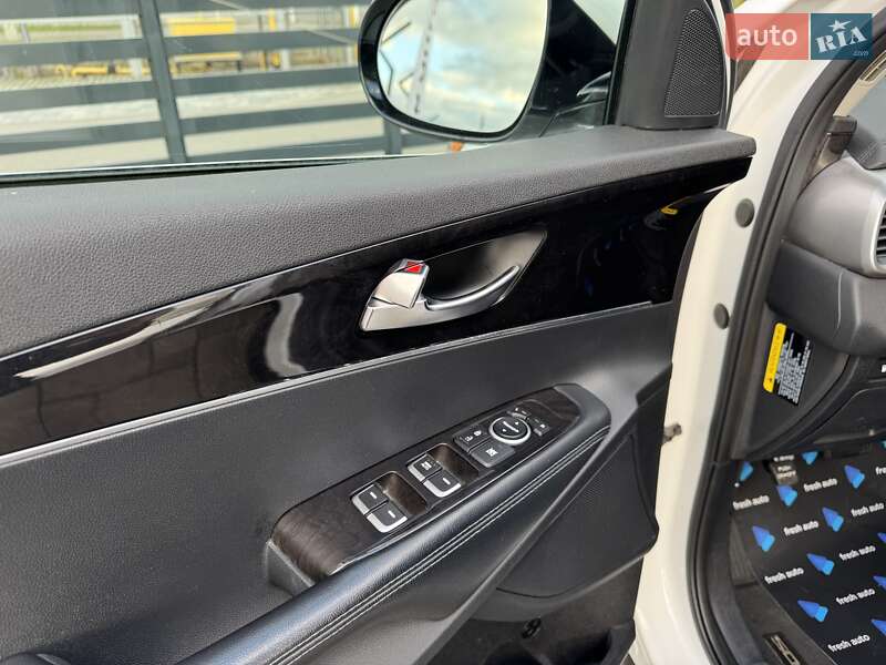 Внедорожник / Кроссовер Kia Sorento 2015 в Ровно фото 15 Внедорожник / Кроссовер Kia Sorento 2015 в Ровно