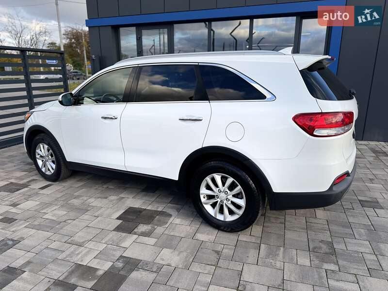 Внедорожник / Кроссовер Kia Sorento 2015 в Ровно фото 10 Внедорожник / Кроссовер Kia Sorento 2015 в Ровно