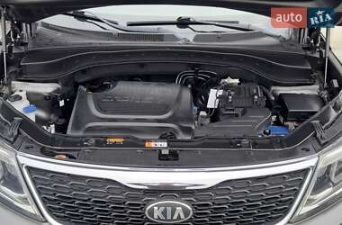 Позашляховик / Кросовер Kia Sorento 2013 в  фото 38 Позашляховик / Кросовер Kia Sorento 2013 в