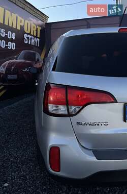 Внедорожник / Кроссовер Kia Sorento 2013 в 
