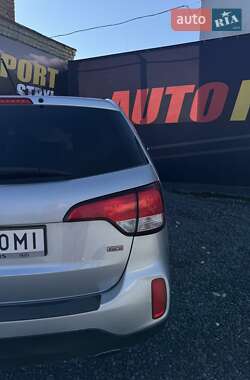 Внедорожник / Кроссовер Kia Sorento 2013 в 