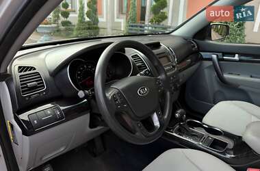 Внедорожник / Кроссовер Kia Sorento 2013 в 