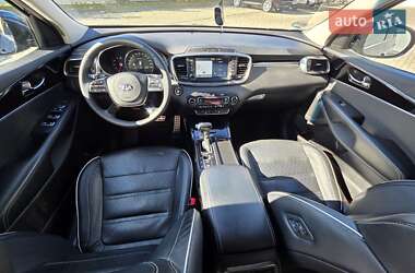 Внедорожник / Кроссовер Kia Sorento 2019 в 