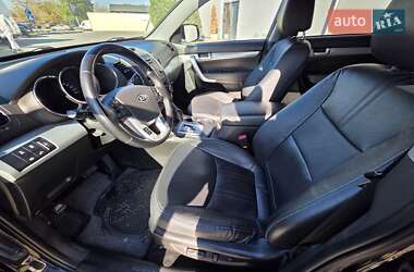 Внедорожник / Кроссовер Kia Sorento 2012 в 