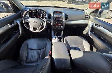 Внедорожник / Кроссовер Kia Sorento 2012 в 