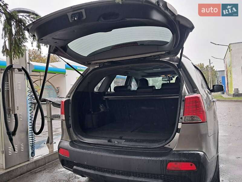 Позашляховик / Кросовер Kia Sorento 2010 в Лубнах