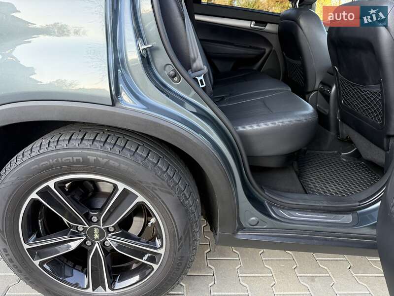 Позашляховик / Кросовер Kia Sorento 2013 в Чернівцях фото 8 Позашляховик / Кросовер Kia Sorento 2013 в Чернівцях