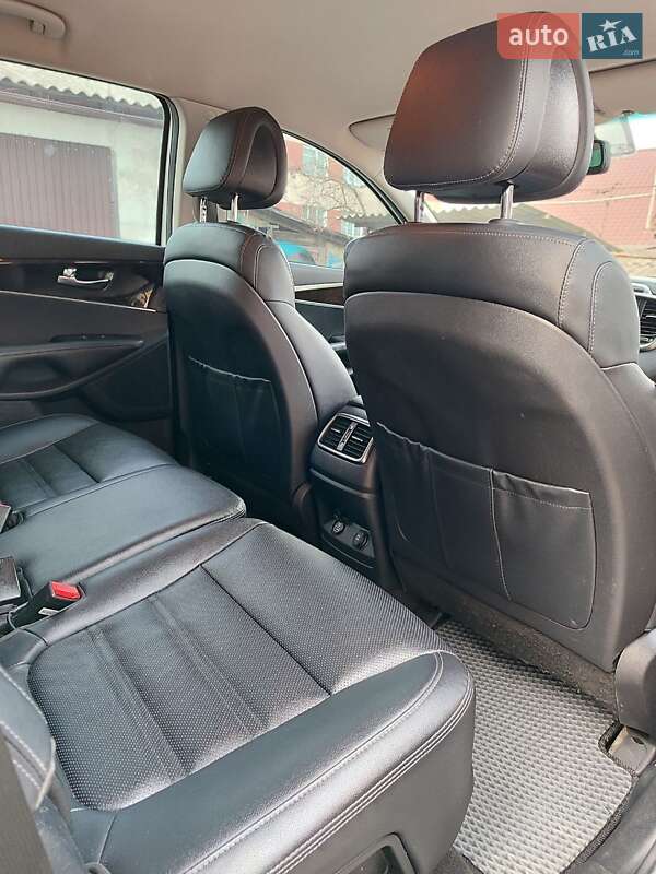 Внедорожник / Кроссовер Kia Sorento 2016 в Одессе фото 14 Внедорожник / Кроссовер Kia Sorento 2016 в Одессе