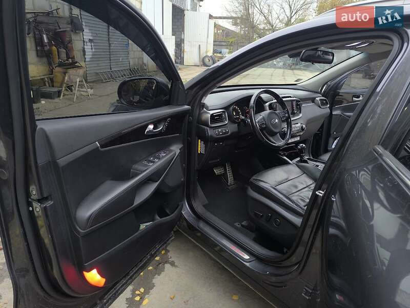 Позашляховик / Кросовер Kia Sorento 2017 в Києві