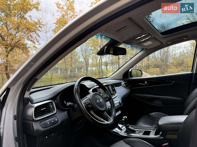 Позашляховик / Кросовер Kia Sorento 2016 в Стрию