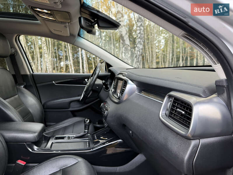 Позашляховик / Кросовер Kia Sorento 2016 в Стрию