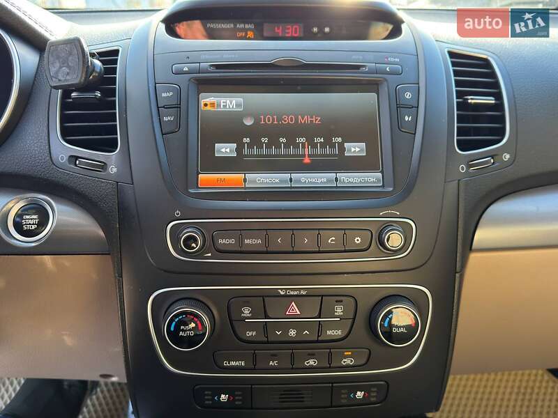 Позашляховик / Кросовер Kia Sorento 2014 в Львові