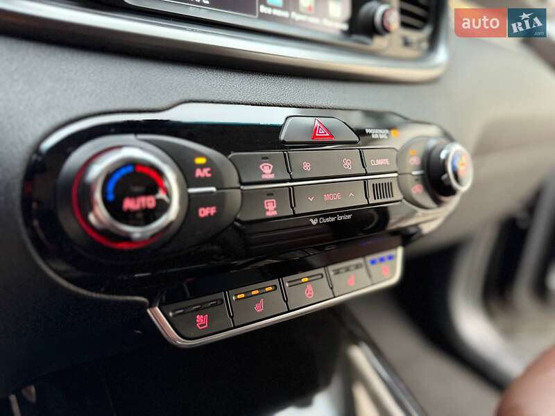 Внедорожник / Кроссовер Kia Sorento 2017 в Киеве