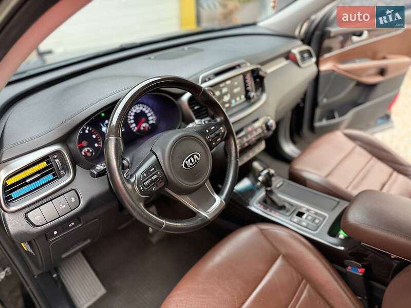 Внедорожник / Кроссовер Kia Sorento 2017 в Киеве