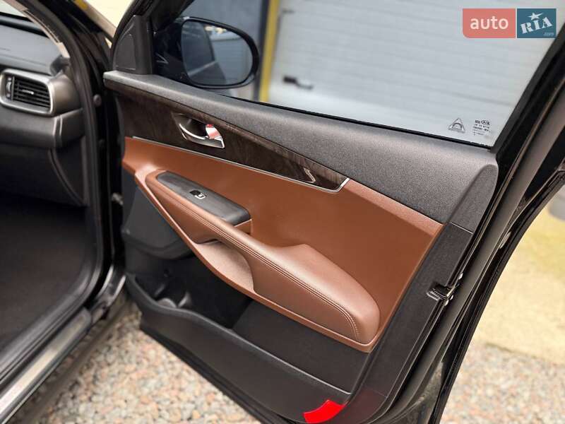 Внедорожник / Кроссовер Kia Sorento 2017 в Киеве