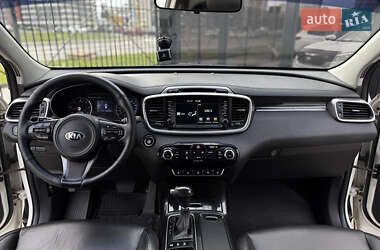 Внедорожник / Кроссовер Kia Sorento 2016 в 