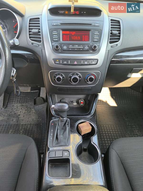 Внедорожник / Кроссовер Kia Sorento 2014 в Чернигове