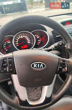 Позашляховик / Кросовер Kia Sorento 2009 в  фото 5 Позашляховик / Кросовер Kia Sorento 2009 в