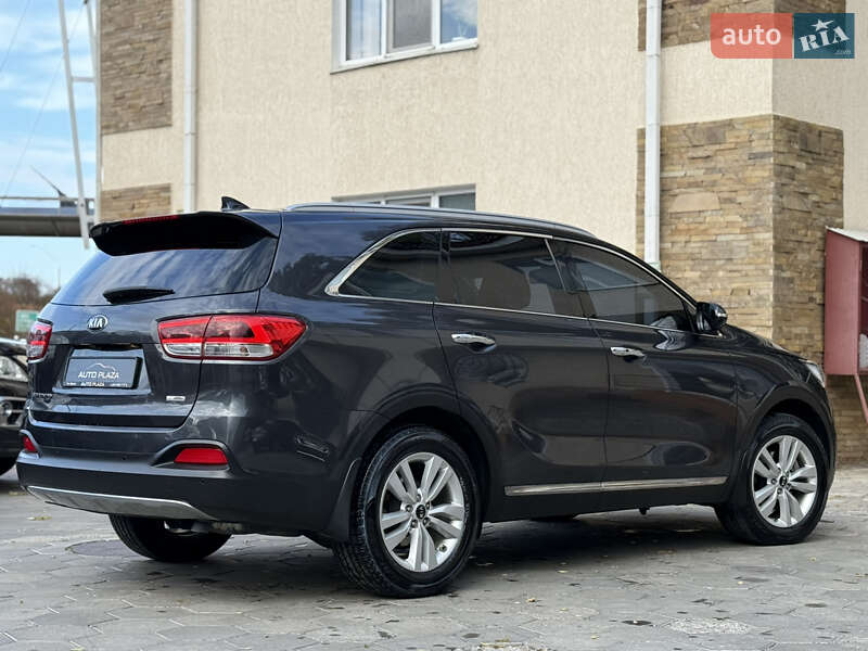 Внедорожник / Кроссовер Kia Sorento 2017 в Одессе