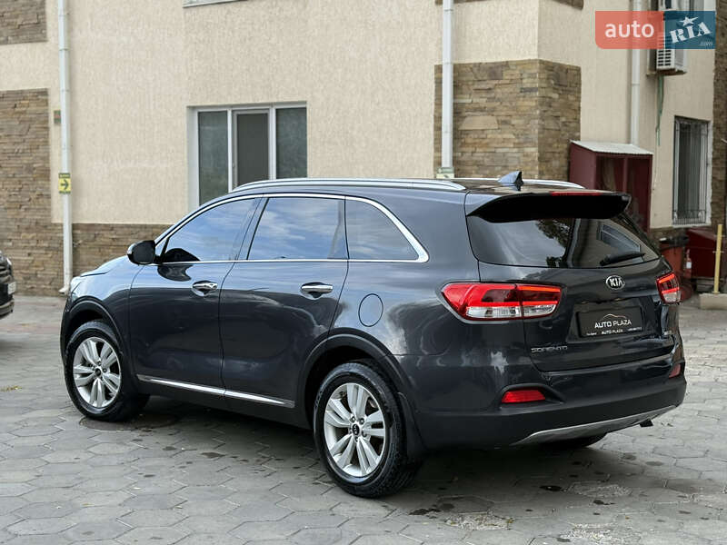 Внедорожник / Кроссовер Kia Sorento 2017 в Одессе
