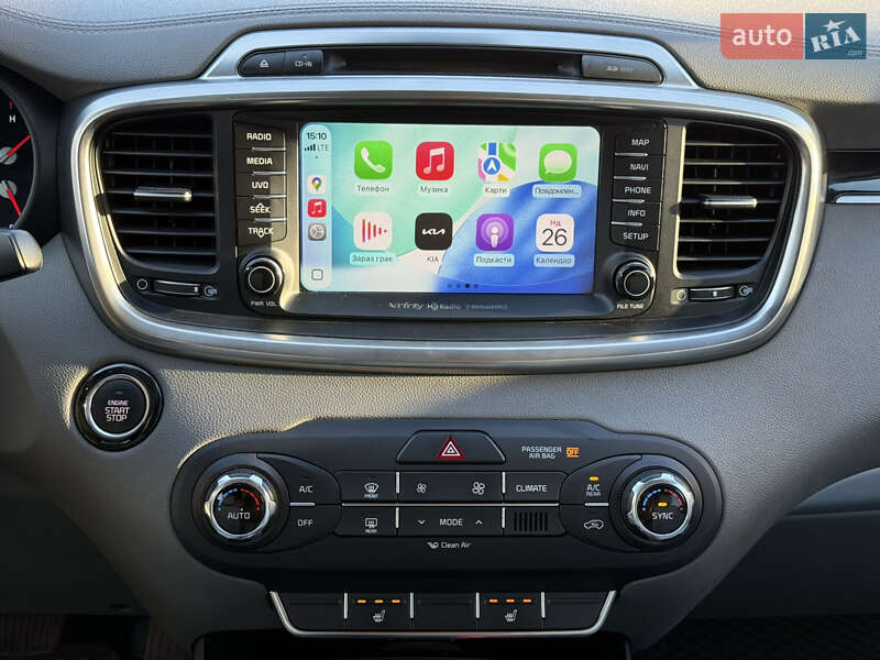 Внедорожник / Кроссовер Kia Sorento 2017 в Киеве