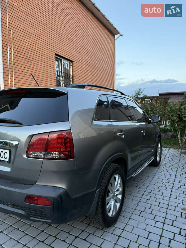 Внедорожник / Кроссовер Kia Sorento 2010 в Киеве фото 3 Внедорожник / Кроссовер Kia Sorento 2010 в Киеве