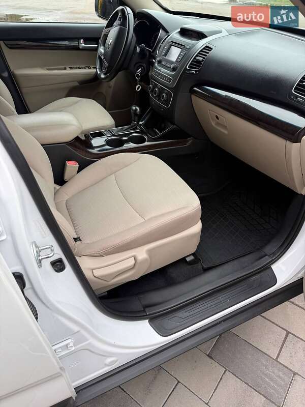 Внедорожник / Кроссовер Kia Sorento 2013 в Харькове фото 18 Внедорожник / Кроссовер Kia Sorento 2013 в Харькове