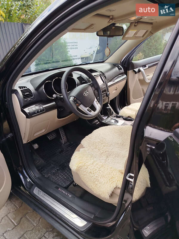 Внедорожник / Кроссовер Kia Sorento 2012 в Черновцах