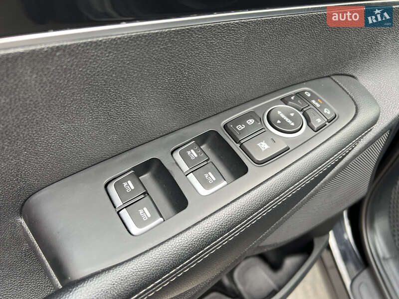 Позашляховик / Кросовер Kia Sorento 2016 в Трускавці фото 24 Позашляховик / Кросовер Kia Sorento 2016 в Трускавці