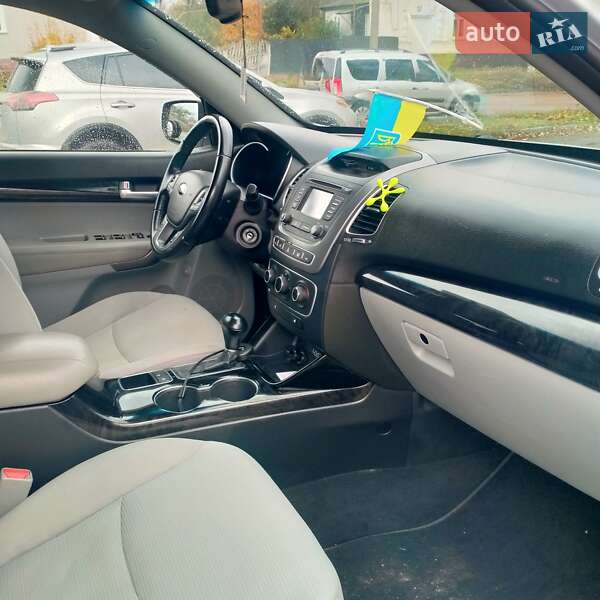 Позашляховик / Кросовер Kia Sorento 2013 в Прилуках