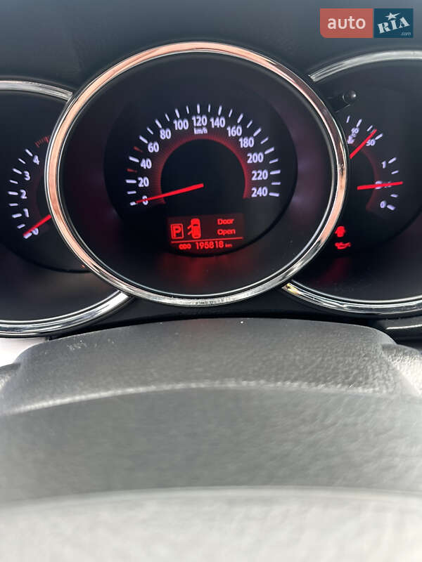 Внедорожник / Кроссовер Kia Sorento 2012 в Львове фото 9 Внедорожник / Кроссовер Kia Sorento 2012 в Львове