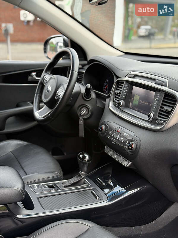Внедорожник / Кроссовер Kia Sorento 2015 в Луцке фото 39 Внедорожник / Кроссовер Kia Sorento 2015 в Луцке