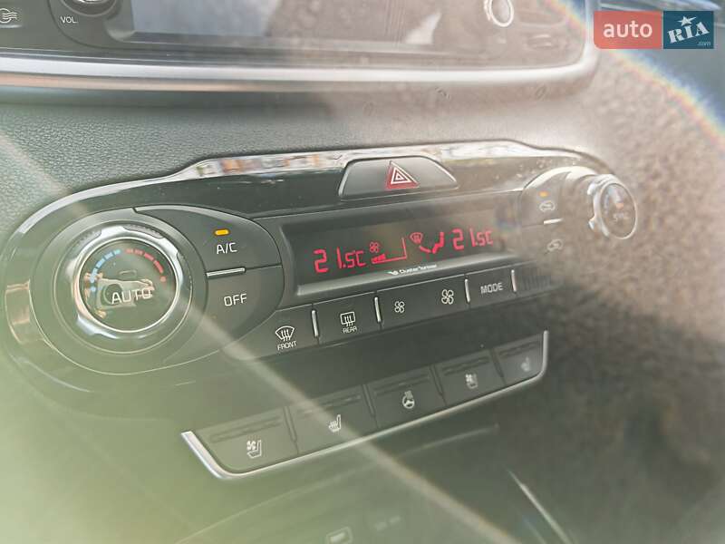 Внедорожник / Кроссовер Kia Sorento 2015 в Могилев-Подольске фото 23 Внедорожник / Кроссовер Kia Sorento 2015 в Могилев-Подольске