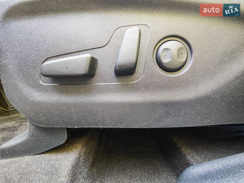 Внедорожник / Кроссовер Kia Sorento 2015 в Могилев-Подольске фото 33 Внедорожник / Кроссовер Kia Sorento 2015 в Могилев-Подольске