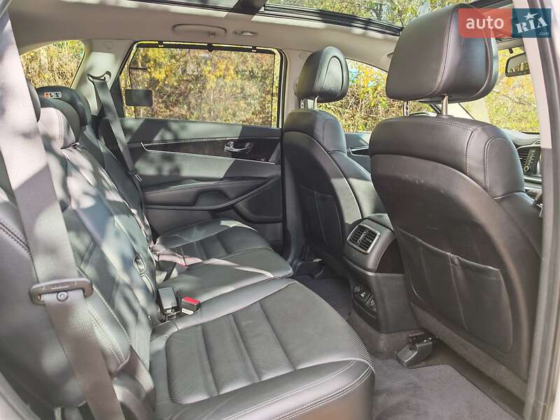 Внедорожник / Кроссовер Kia Sorento 2015 в Могилев-Подольске фото 41 Внедорожник / Кроссовер Kia Sorento 2015 в Могилев-Подольске