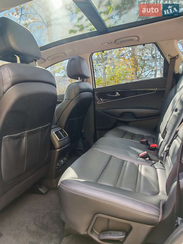 Внедорожник / Кроссовер Kia Sorento 2015 в Могилев-Подольске фото 49 Внедорожник / Кроссовер Kia Sorento 2015 в Могилев-Подольске