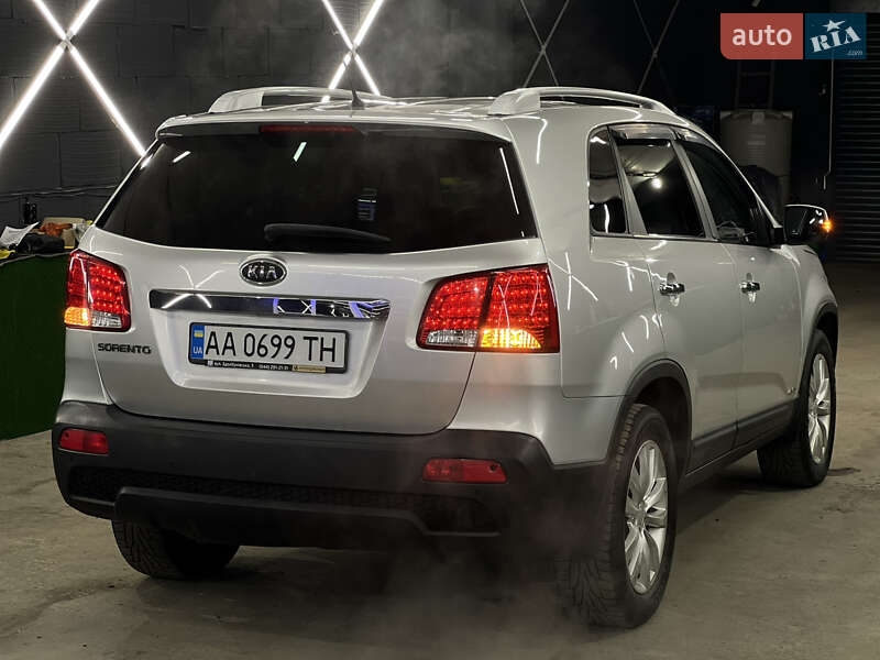 Внедорожник / Кроссовер Kia Sorento 2010 в Киеве